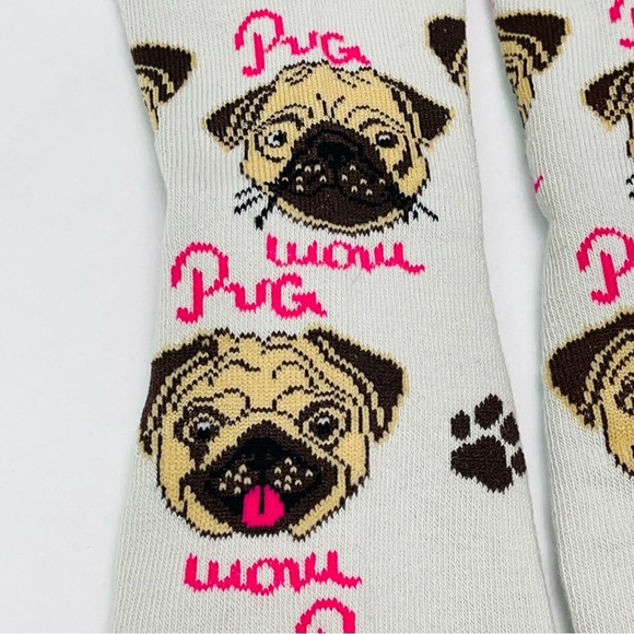 Pug Mom My Pug Needs Me Printed Sole Socks - Picture 3 of 3